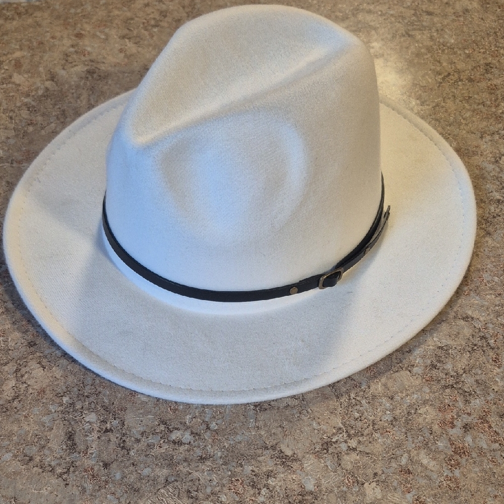 Cream Felt Fedora with Black Leather Band